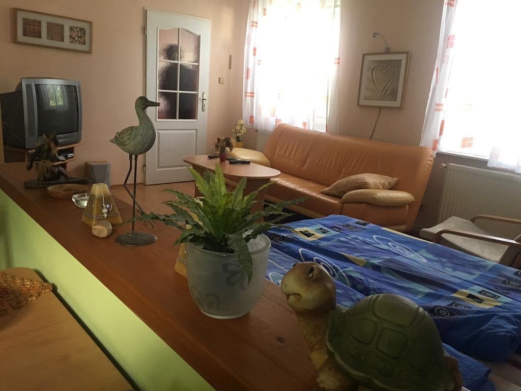 U Evy Jarosove Daire Desná Dış mekan fotoğraf